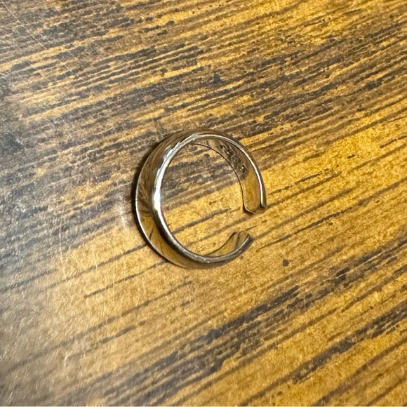 2x 925 Sterling Silver Fashion Earrings (1 Gold Colored) Shows/Plays/No Piercing - Picture 2 of 3